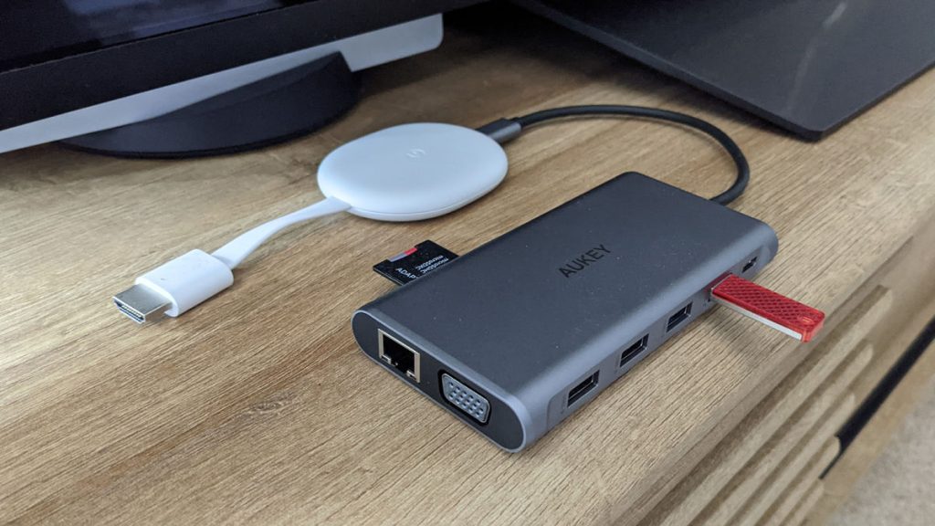 Use un concentrador USB-C para actualizar su Chromecast con Google TV