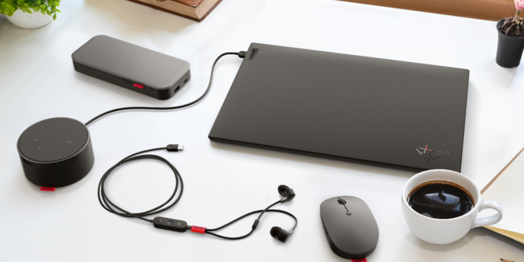 Lanzamiento de la nueva marca de equipo de viaje "Go" de Lenovo con un mouse de carga inalámbrico