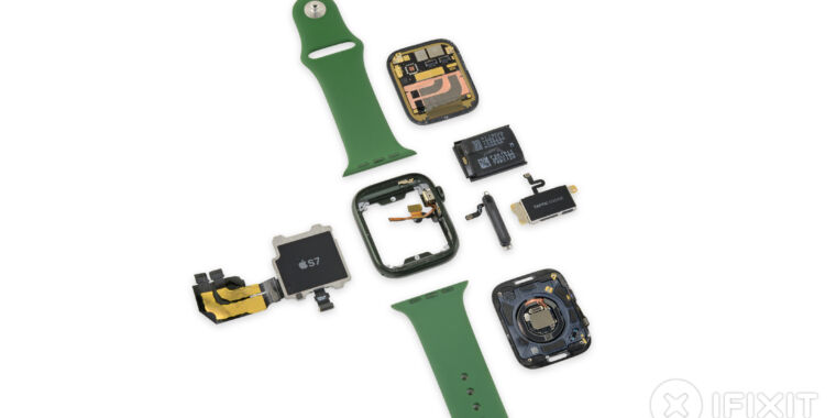 El desmontaje del Apple Watch de iFixit incluye una teoría sobre el retraso en el lanzamiento del dispositivo