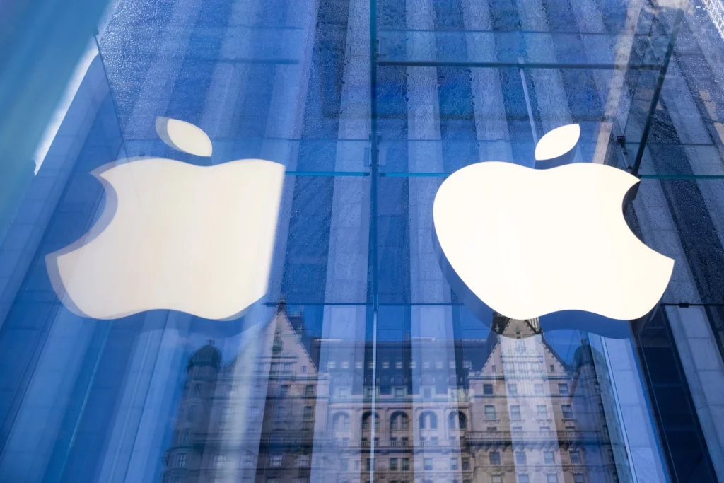 Se envió un mensaje racista a iPhones a través de Apple News desde el sitio web pirateado Fast Company