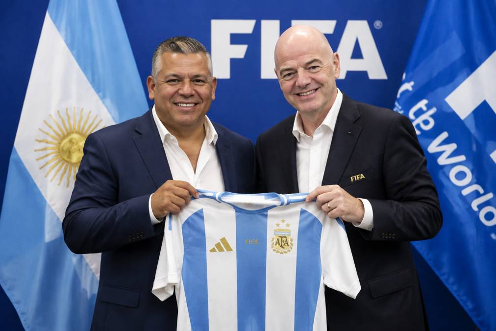 La AFA respalda a Gianni Infantino al frente de la FIFA tras la polémica por el proyecto de privatización La AFA respalda a Gianni Infantino al frente de la FIFA tras la polémica por el proyecto de privatización